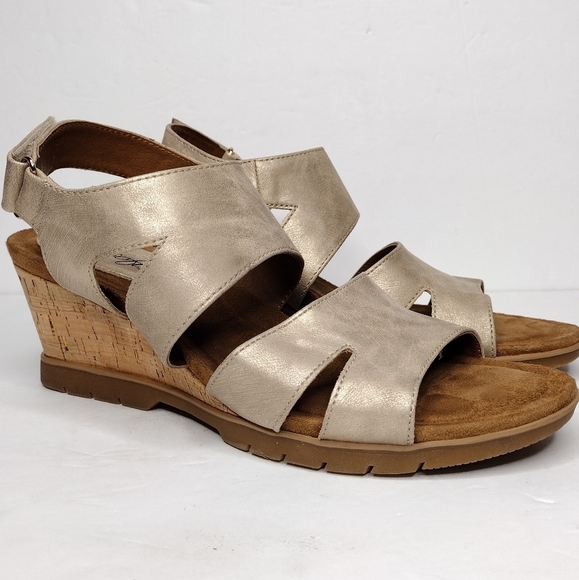 Euro By Soft Sadra Women's Gold Open Toe Comfort Wedge Sandals - Picture 9 of 15